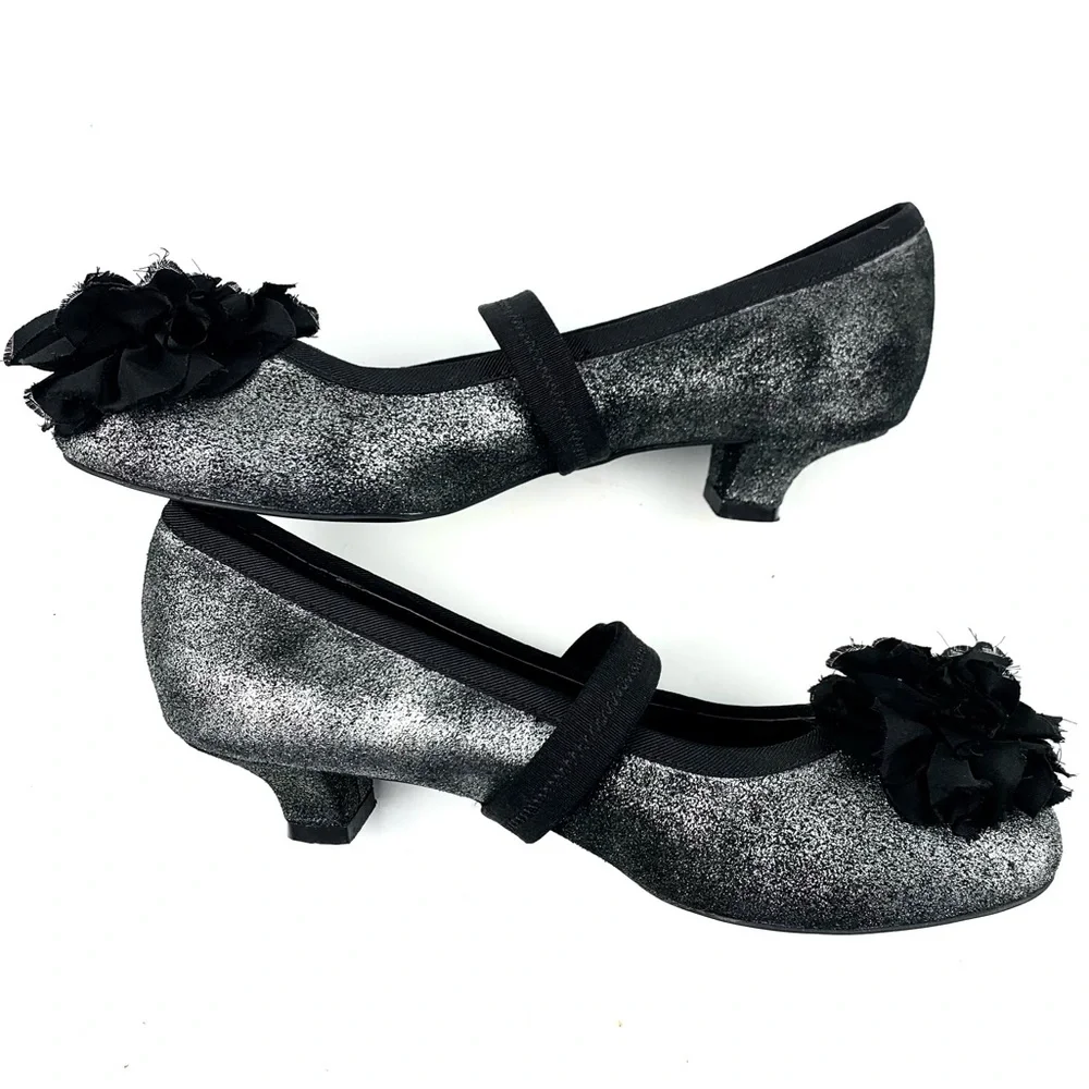 Juicy Couture Big Girls Charcoal Kitten Heel Pumps